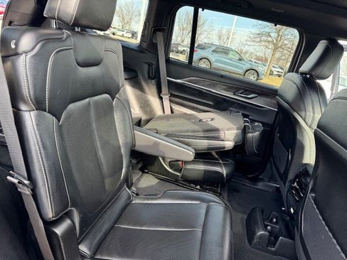 Used 2024 Jeep Grand Cherokee L Limited w/ Luxury Tech Group II image 35