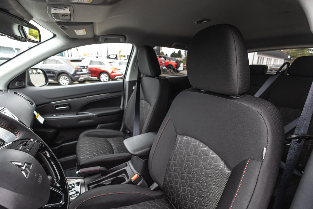 New 2026 Mitsubishi Outlander Sport LE AWD/4WD image 26