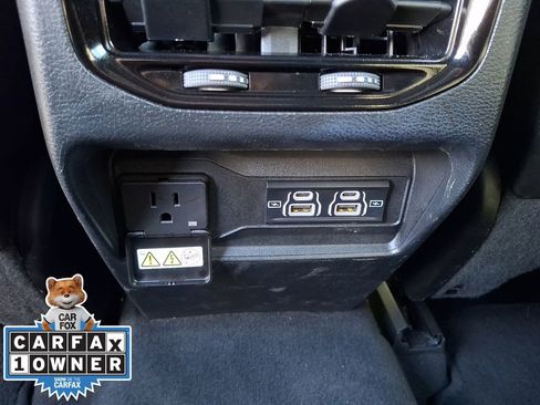 Used 2023 Jeep Grand Cherokee Altitude image 11