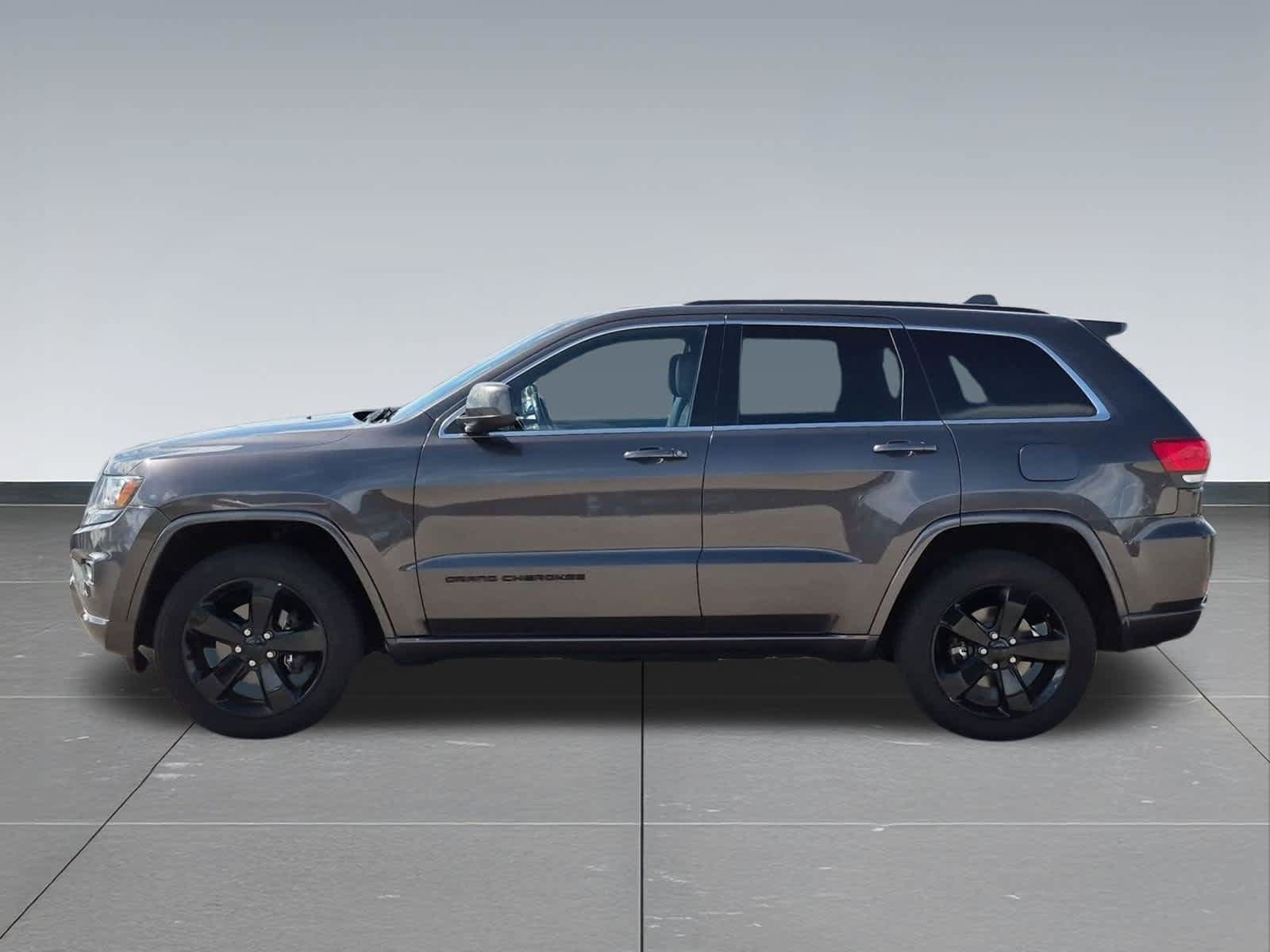 Used 2015 Jeep Grand Cherokee Altitude AWD/4WD image 3