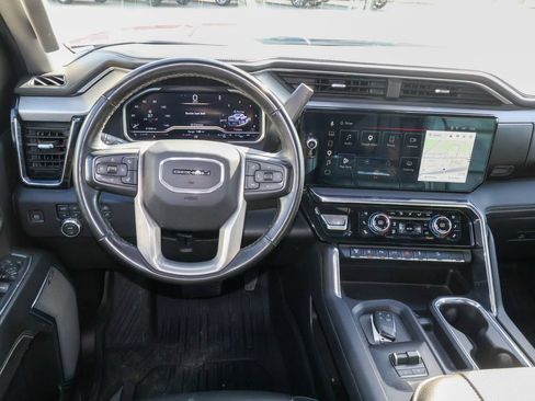 Used 2024 GMC Sierra 2500 Denali w/ Denali Reserve Package AWD/4WD image 15