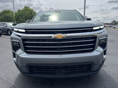 Used 2026 Chevrolet Traverse LT AWD/4WD image 9
