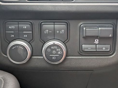 Used 2021 GMC Yukon SLT w/ SLT Luxury Plus Package image 14