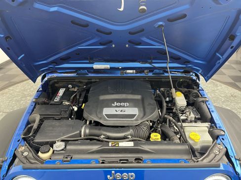 Used 2015 Jeep Wrangler Unlimited Sport w/ Quick Order Package 24S image 23