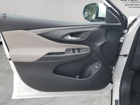 New 2026 Buick Envista Avenir image 25