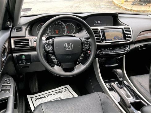 Used 2017 Honda Accord EX-L image 7