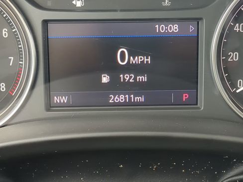 Used 2022 Buick Enclave Essence image 27