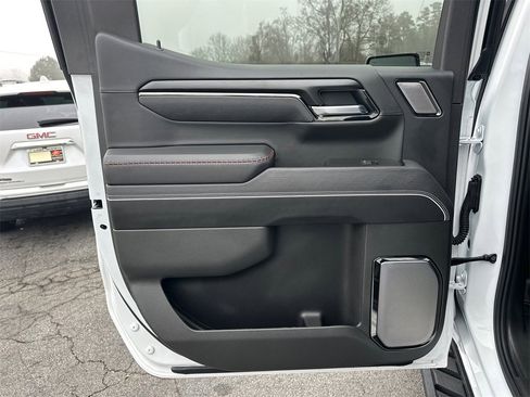 Used 2025 GMC Sierra 1500 AT4X image 22