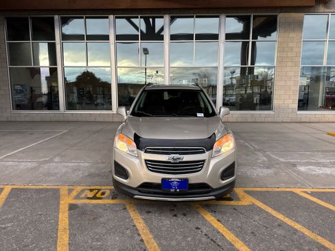 Used 2016 Chevrolet Trax LT w/ LT Convenience Package image 2