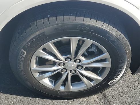 Certified 2023 Cadillac XT5 Premium Luxury FWD image 6