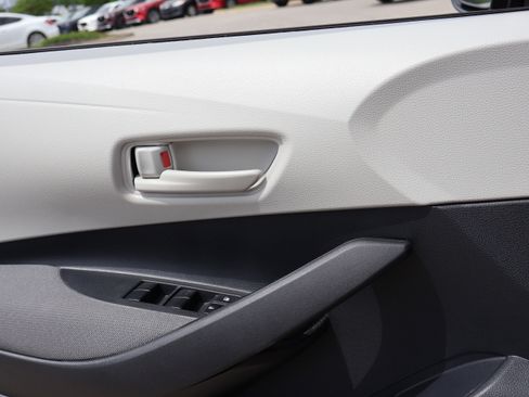 Used 2024 Toyota Corolla LE FWD image 40