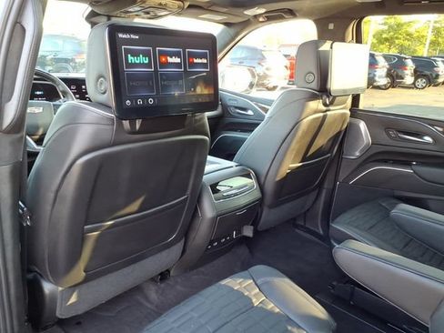 Used 2023 Cadillac Escalade Premium Luxury Platinum w/ LPO, Floor Liner Package AWD/4WD image 15
