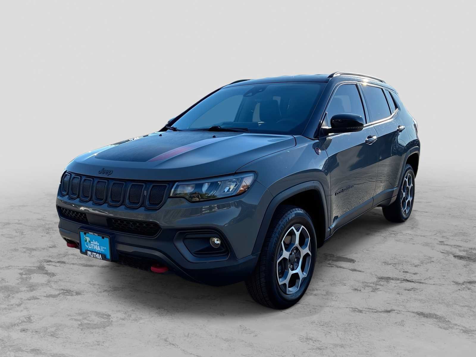 Used 2022 Jeep Compass Trailhawk AWD/4WD image 1