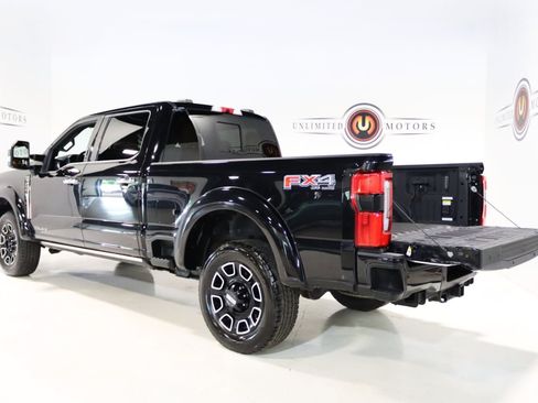 Used 2023 Ford F250 Platinum w/ FX4 Off-Road Package AWD/4WD image 38