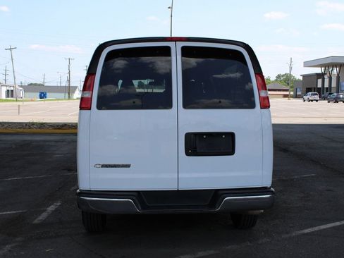 Used 2020 Chevrolet Express 3500 LT w/ LT Preferred Equipment Group RWD image 8