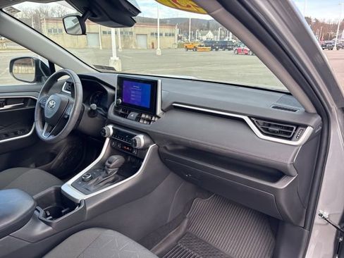 Used 2023 Toyota RAV4 XLE w/ Convenience Package image 12
