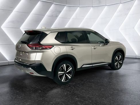 Used 2023 Nissan Rogue Platinum w/ Platinum Premium Package image 4