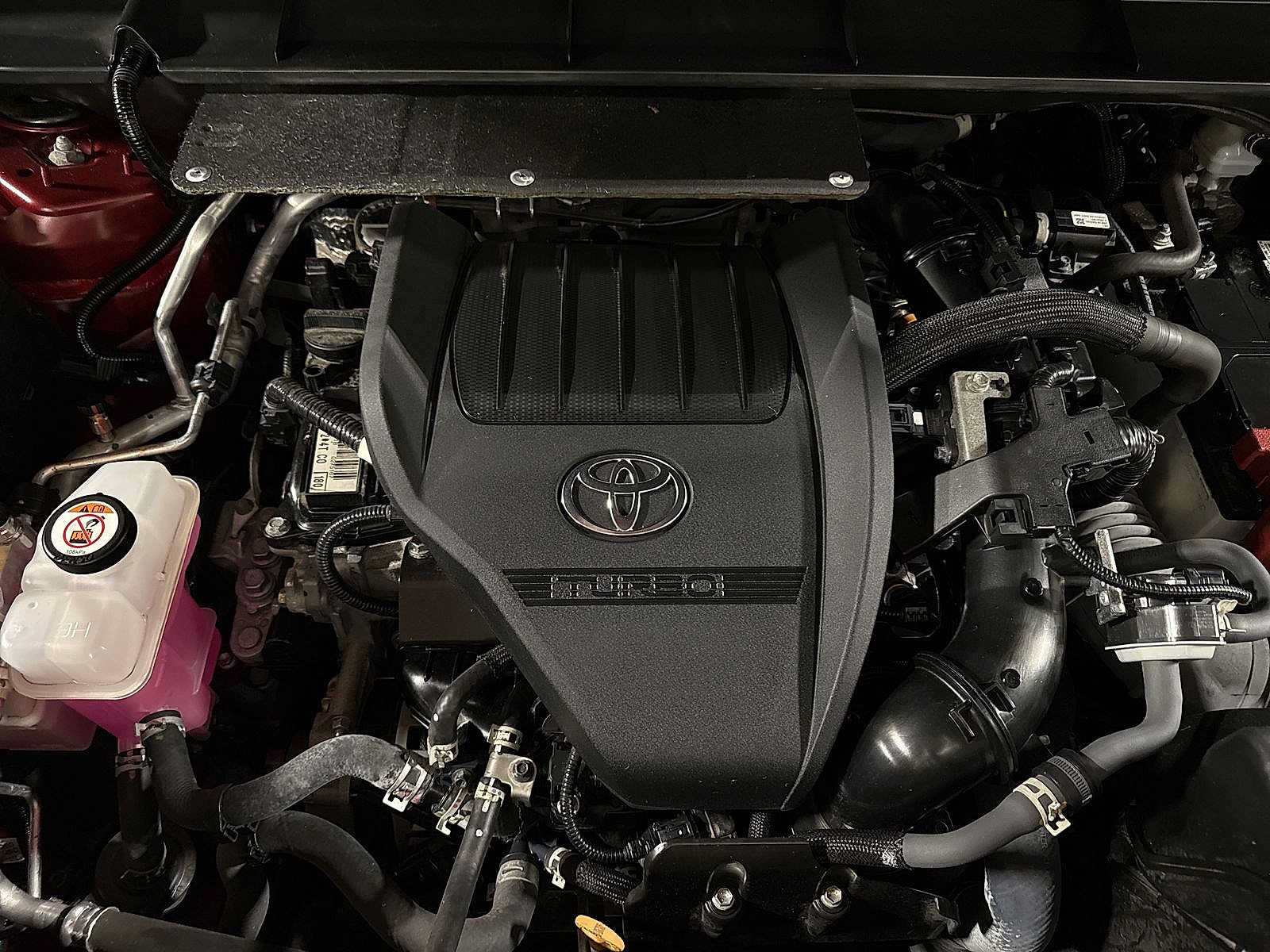 Used 2024 Toyota Highlander XLE AWD/4WD image 12