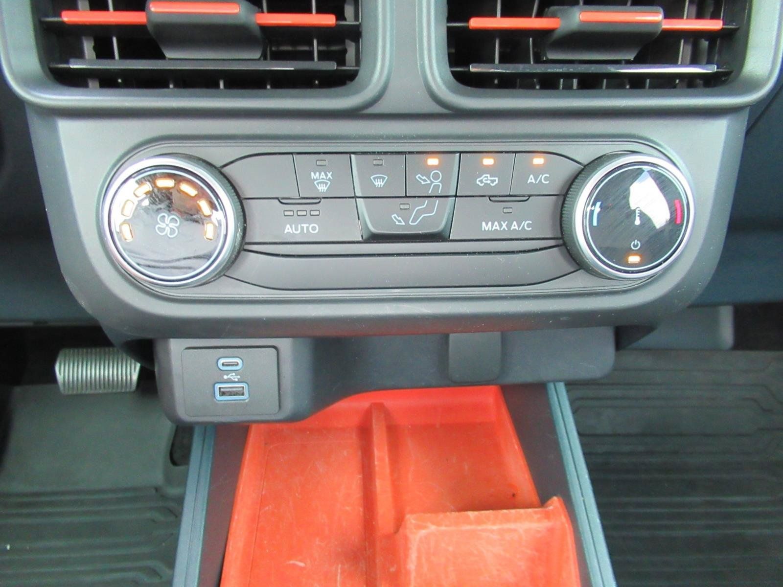 Used 2023 Ford Maverick XLT FWD image 33