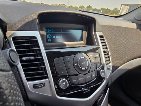 Used 2016 Chevrolet Cruze LT FWD image 22