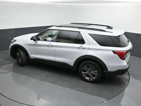 New 2026 Ford Explorer Active w/ Active Comfort Package AWD/4WD image 39