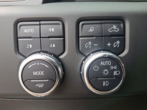 Used 2024 GMC Sierra 2500 AT4 w/ AT4 Premium Plus Package image 25