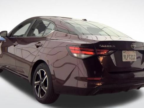 Used 2024 Nissan Sentra SV FWD image 3