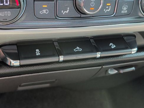 Used 2018 Chevrolet Silverado 1500 LT w/ All Star Edition AWD/4WD image 46
