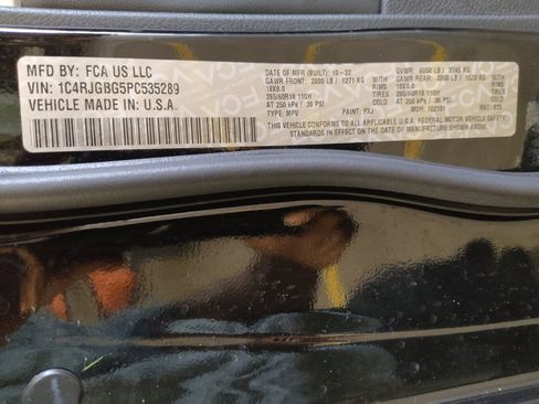 Used 2023 Jeep Grand Cherokee Limited RWD image 33