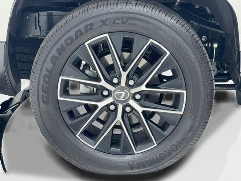 Used 2025 Lexus GX 550 image 53