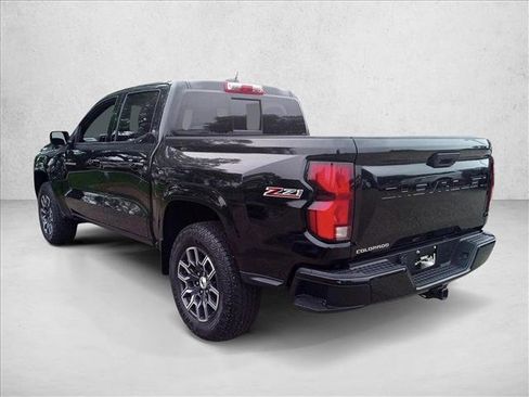 Used 2024 Chevrolet Colorado Z71 w/ Z71 Convenience Package 2 AWD/4WD image 7