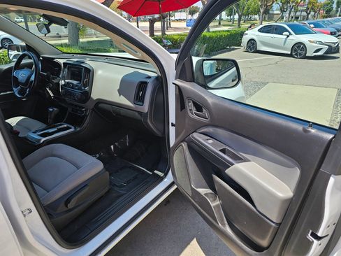 Used 2019 Chevrolet Colorado W/T w/ WT Convenience Package RWD image 19