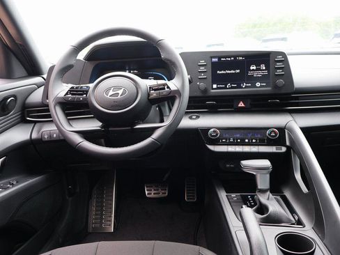 New 2025 Hyundai Elantra Sport image 19