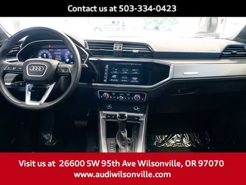 Used 2022 Audi Q3 2.0T Premium w/ Convenience Package AWD/4WD image 9