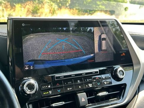 Used 2020 Toyota Highlander Platinum AWD/4WD image 38