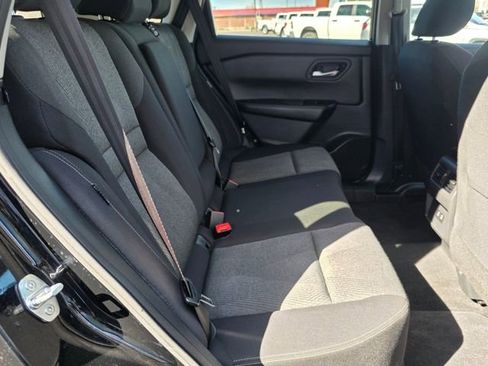 Used 2024 Nissan Rogue SV image 34