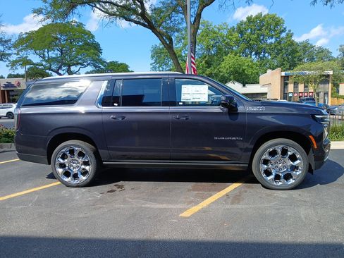 New 2025 Chevrolet Suburban High Country image 3