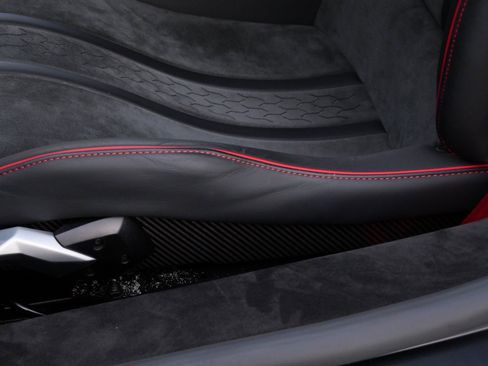 Used 2023 Lamborghini Huracan Sterrato image 24