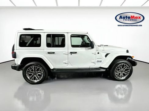 Used 2023 Jeep Wrangler Unlimited Sahara w/ Cold Weather Group AWD/4WD image 10