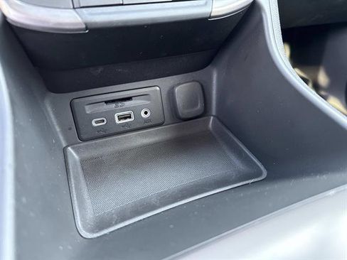 Used 2024 GMC Terrain AT4 image 32