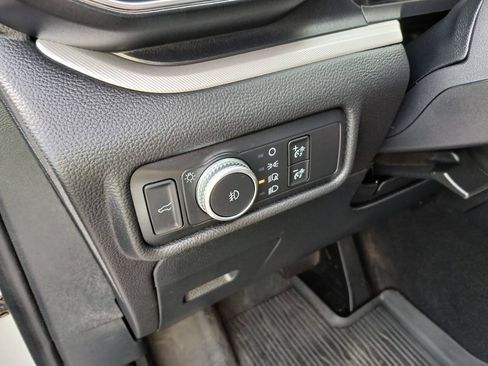 Used 2020 Ford Explorer XLT w/ Equipment Group 202A AWD/4WD image 5