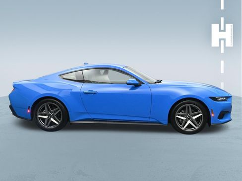 Used 2025 Ford Mustang Premium RWD image 3