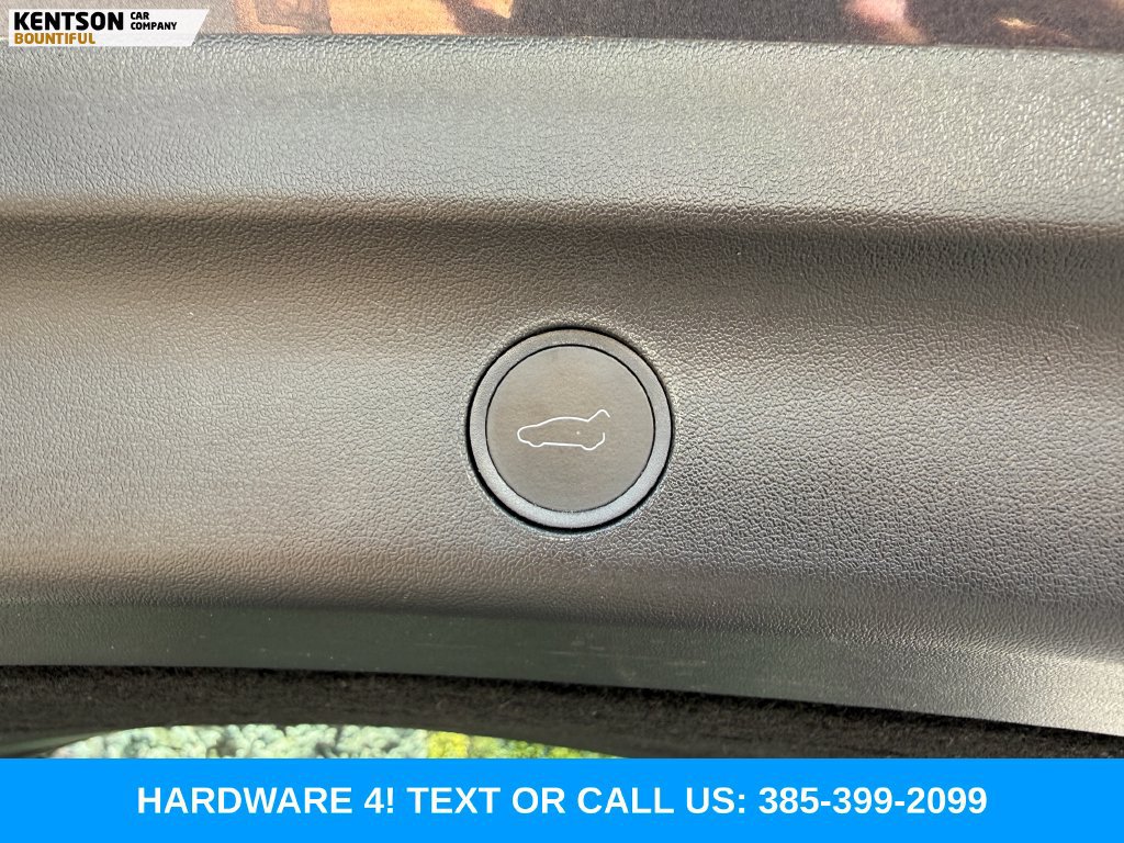 Used 2023 Tesla Model Y Long Range AWD/4WD image 31