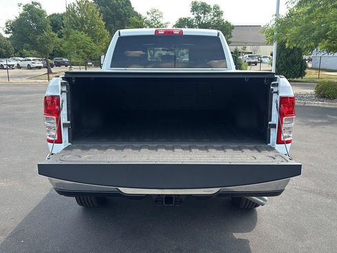 Used 2024 RAM 3500 Tradesman w/ Chrome Appearance Group AWD/4WD image 15