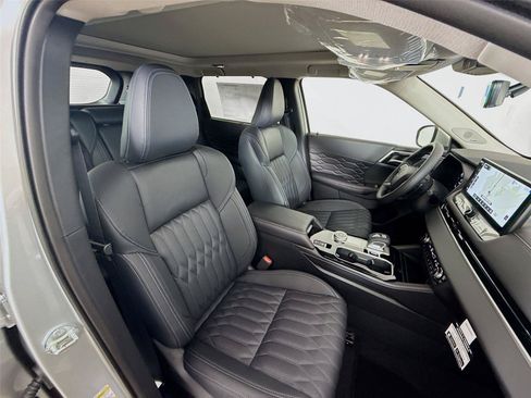New 2026 Mitsubishi Outlander SEL FWD image 21