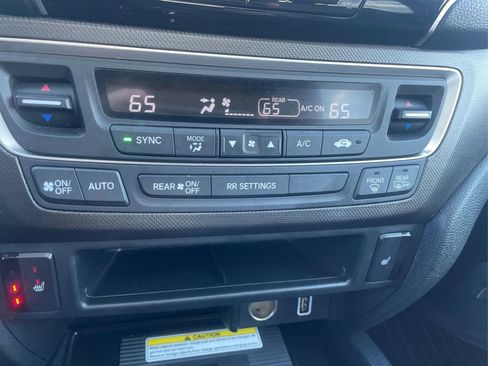 Used 2023 Honda Passport TrailSport image 28