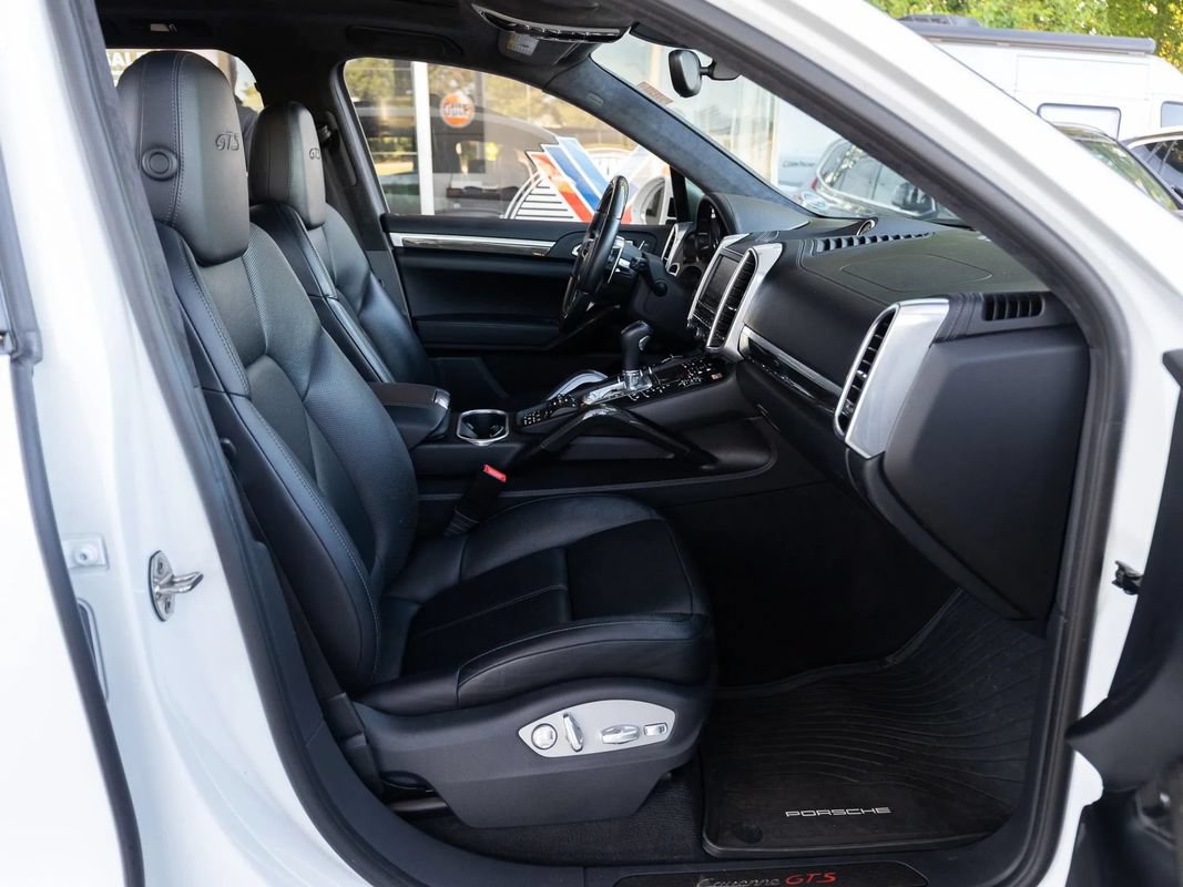 Used 2016 Porsche Cayenne GTS w/ Premium Package Plus AWD/4WD image 18