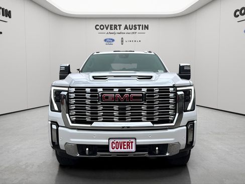 Used 2024 GMC Sierra 2500 Denali w/ Denali Reserve Package image 8
