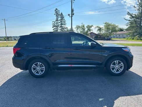 Used 2020 Ford Explorer XLT w/ Equipment Group 202A AWD/4WD image 6