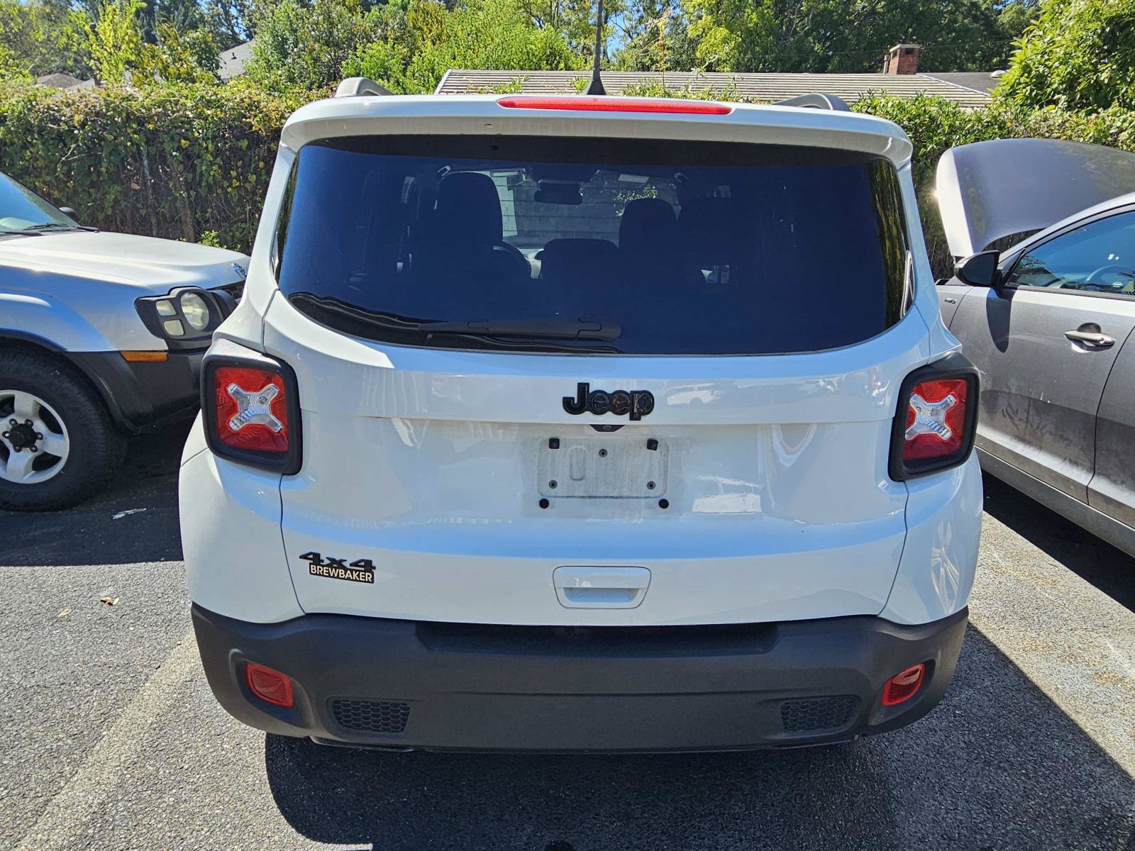 Used 2022 Jeep Renegade Altitude AWD/4WD image 11